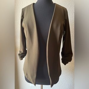Like New Olive Green Fitted Blazer 3/4 Ruched Sleeves